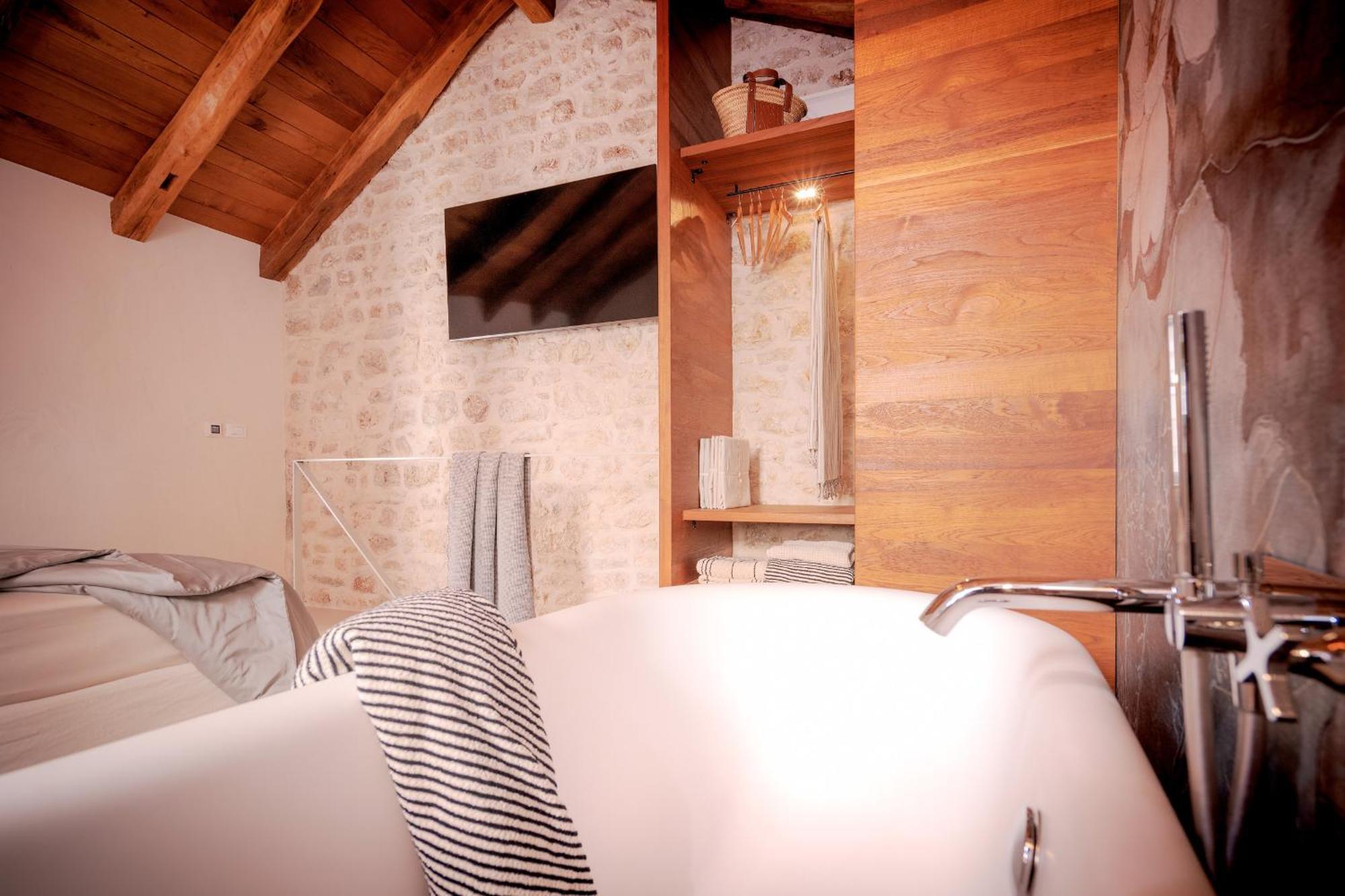 Baby Blue - Zf Hvar * Hvar Town